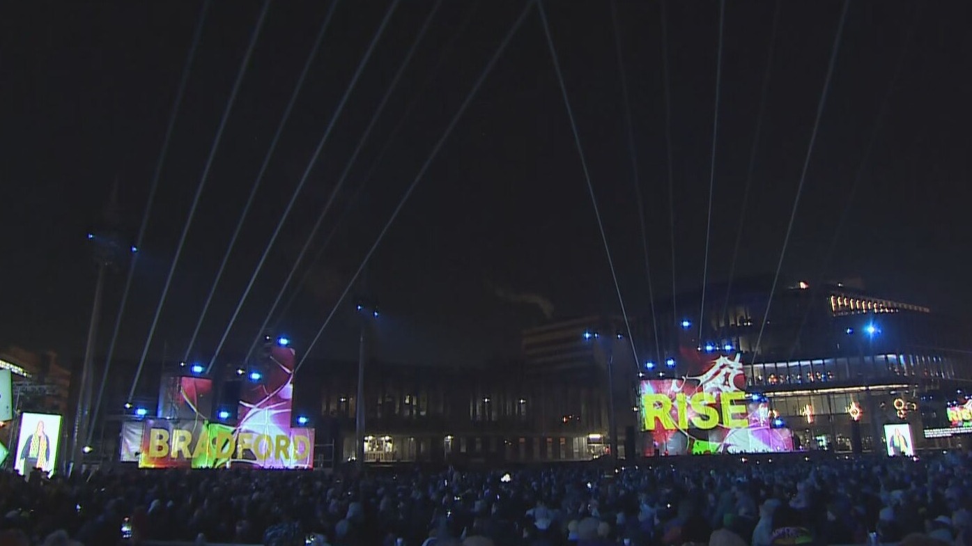 Hundreds watch Bradford launch UK City of Culture year with Rise event