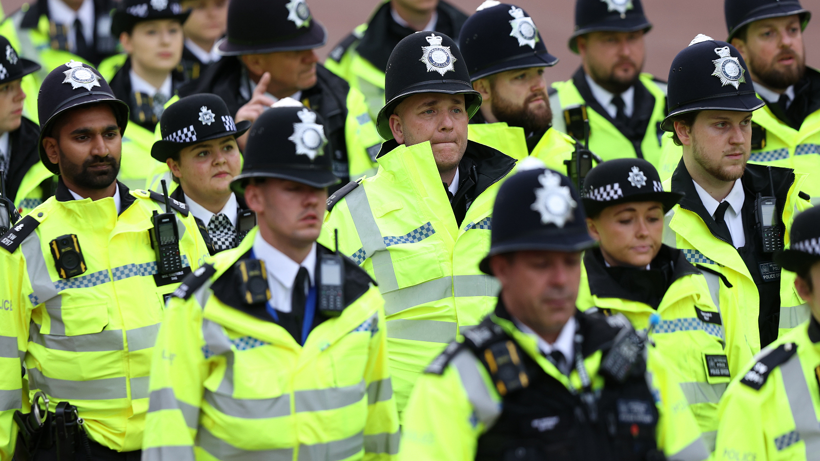 Sunak backs Met Police amid criticism of protest crackdown during ...