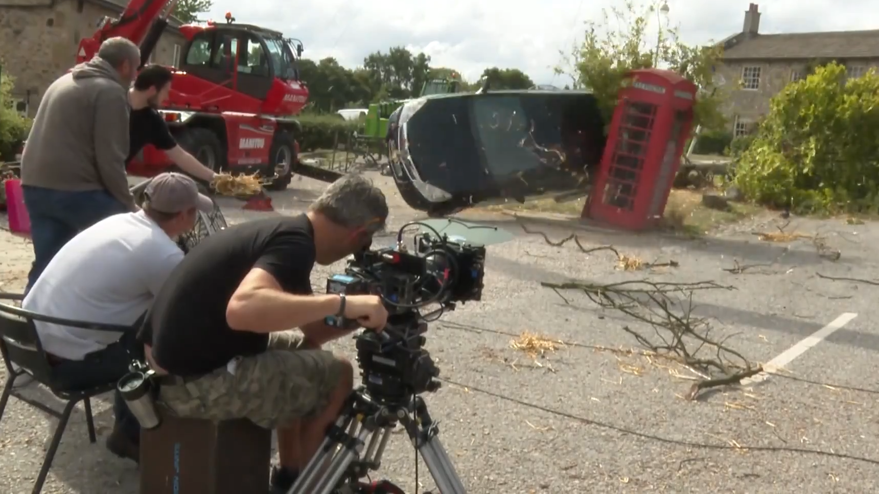 Behind The Scenes Of Storm Set To Devastate Emmerdale On 50th ...