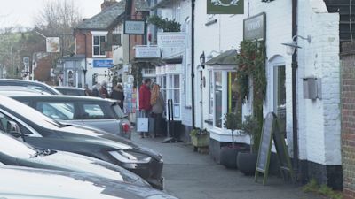141221-stockbridge in hampshire