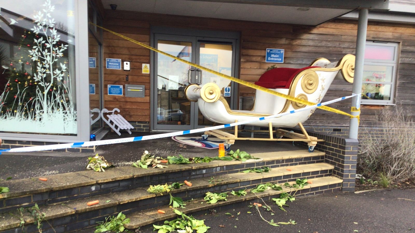 Santa Crashed Santa crashes his sleigh into Wiltshire primary school | ITV News West ...