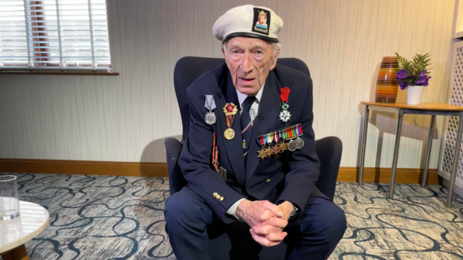 Tributes paid to 'proud' Isle of Wight D-Day veteran Alec Penstone following death aged 101 | ITV News Meridian