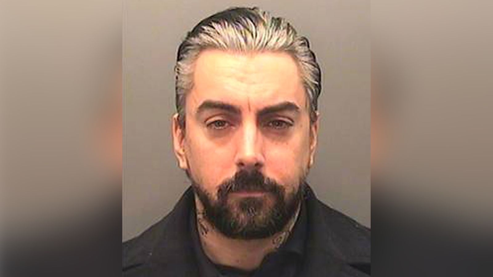 Prozesstermin für Häftlinge, denen der Mord an Ian Watkins vorgeworfen ...