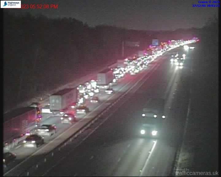 Drivers trapped on M11 at Harlow as crash closes approach to M25