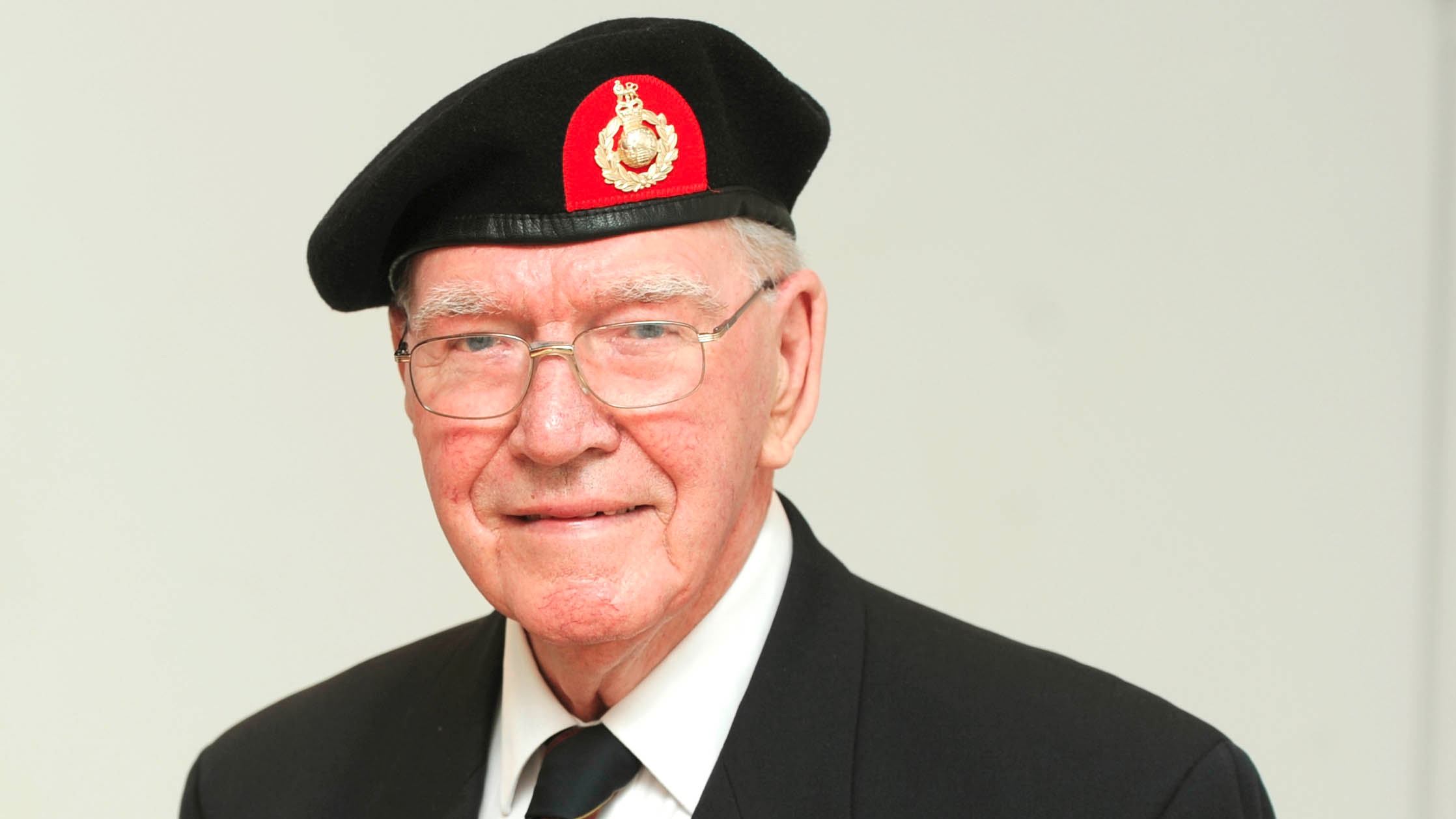 d-day-veteran-awarded-highest-french-honour-itv-news-meridian