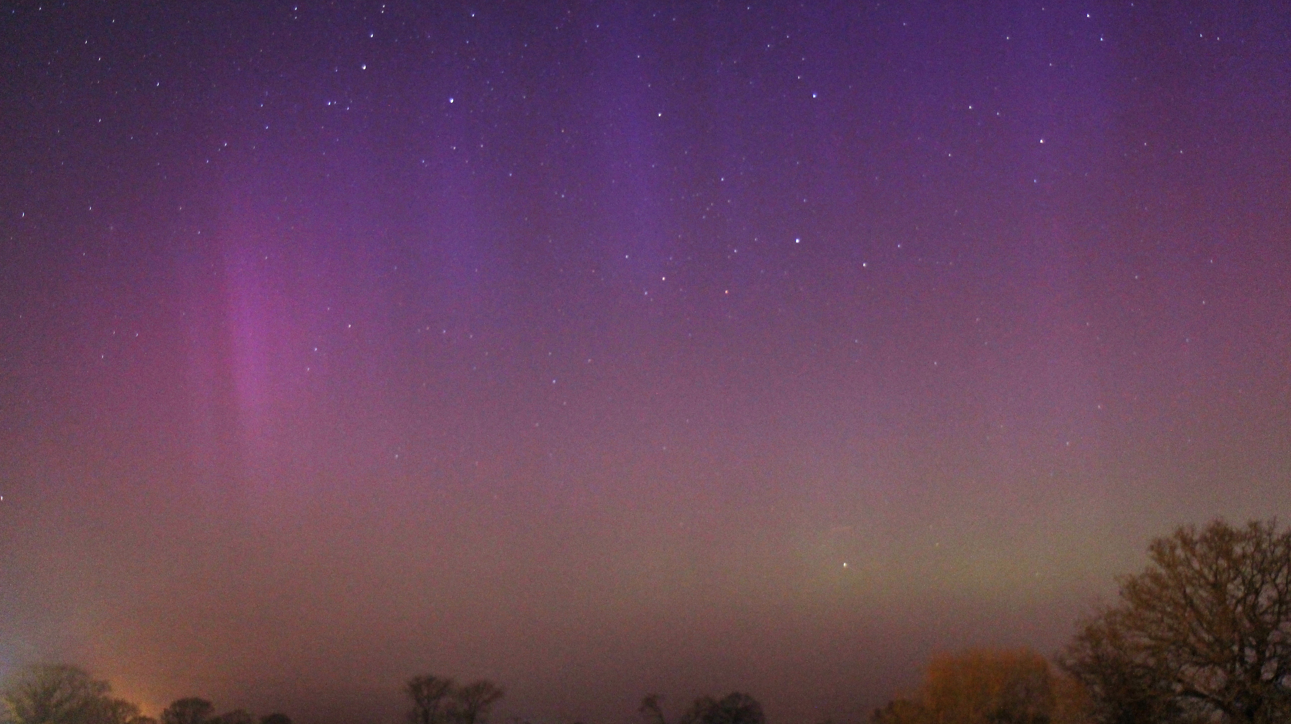 Viewers' pictures: Did you see the Northern Lights? | ITV News Central