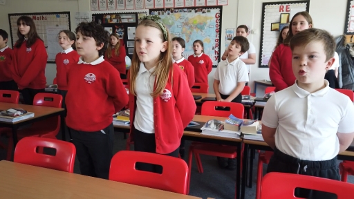 I Love My Life Cornish Schoolchildren Sign Robbie Williams Song For Autism Awareness Month Itv News West Country