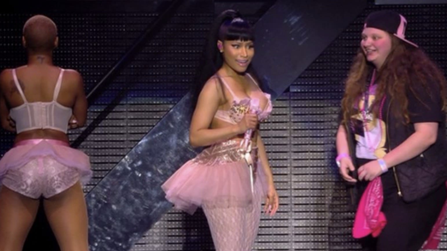 WATCH: Nicki Minaj gives fan a lap dance in Nottingham | ITV News Central