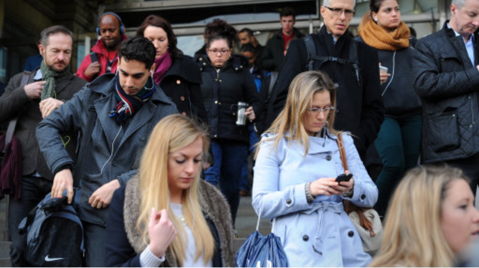 Another miserable morning for commuters | ITV News London