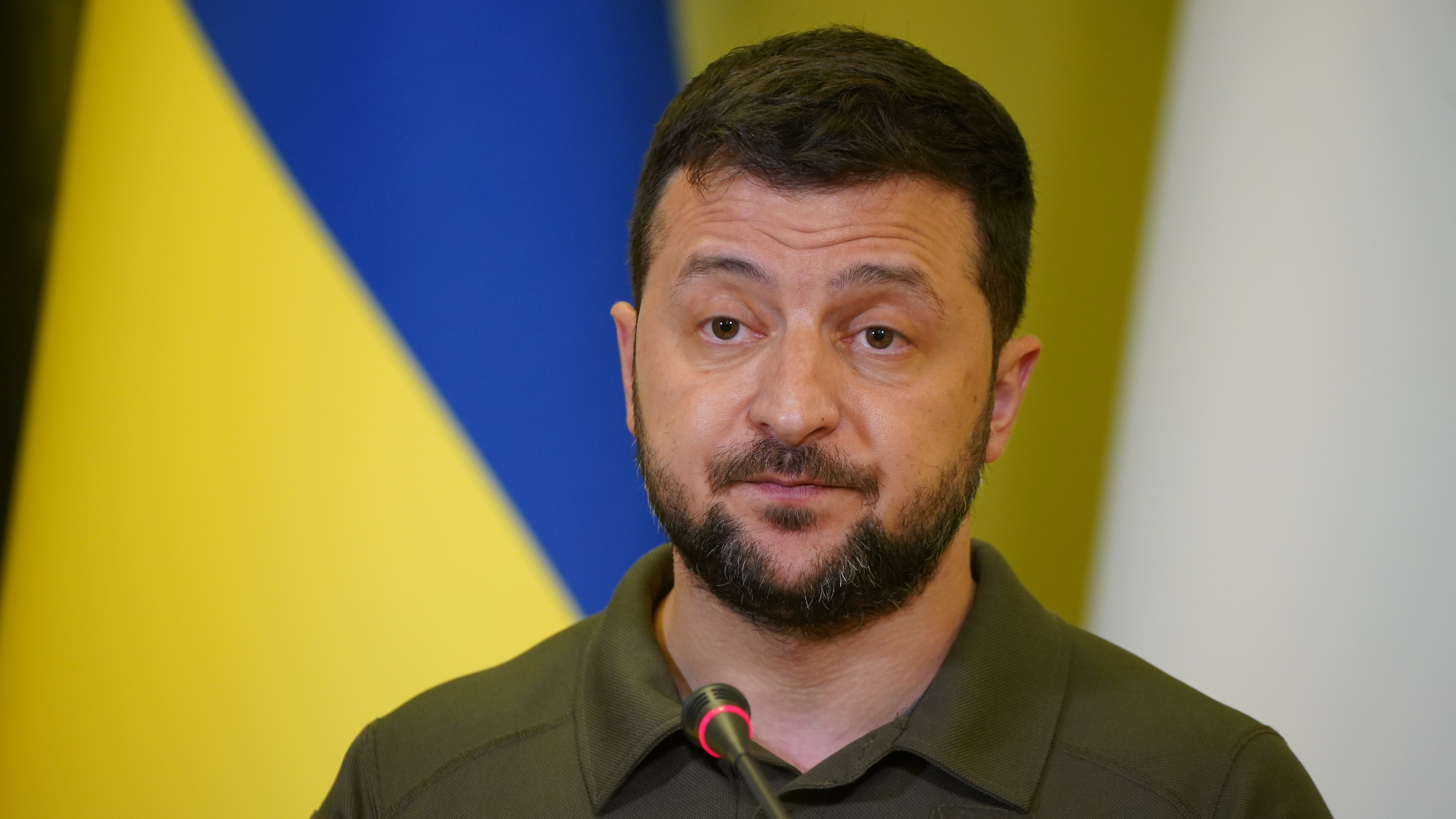 'It's Absurd': Zelenskyy Frustrated As Ukraine Is Not Given Nato ...