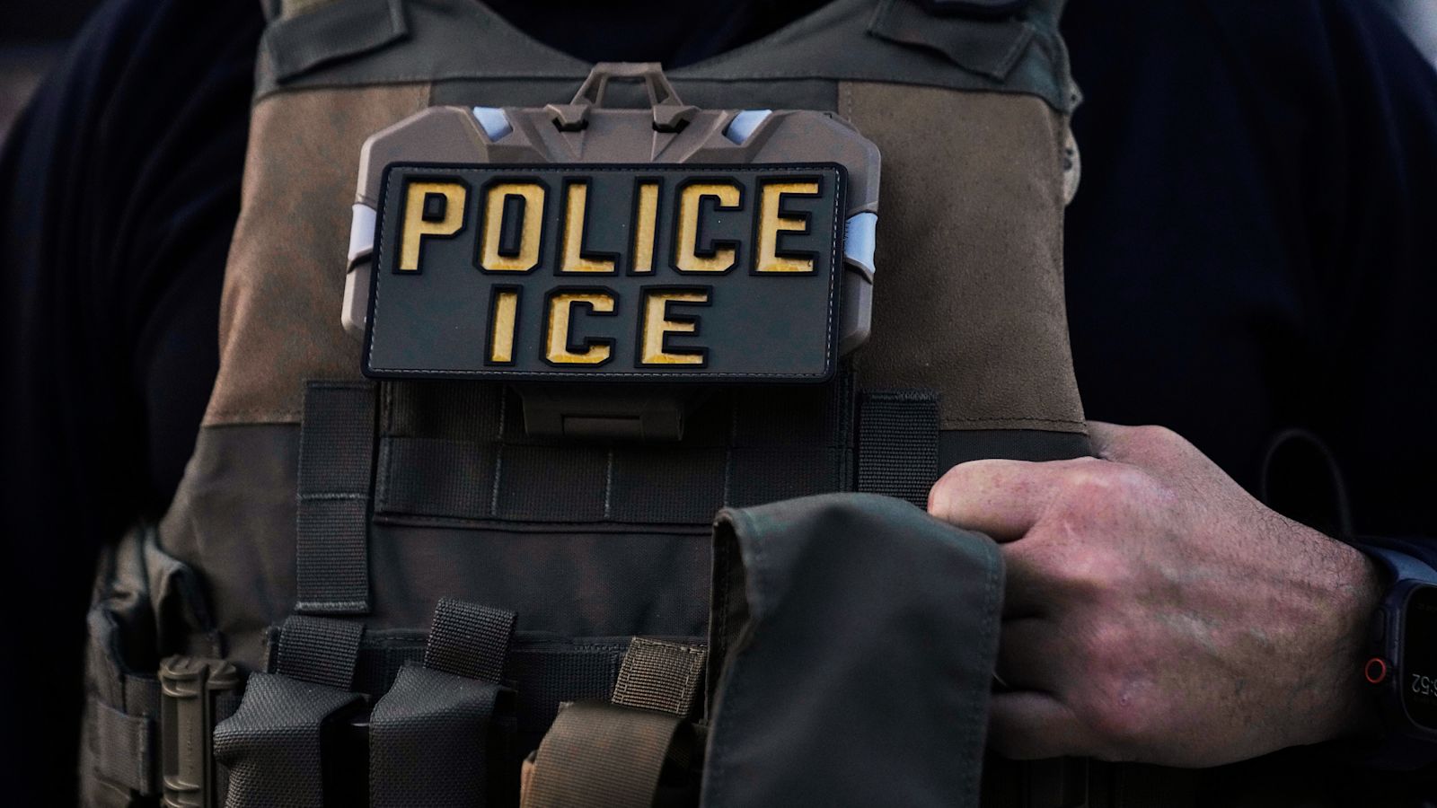 Ice Assault Rifle Minneapolis shooting: What is ICE and what powers do they have? | ITV News