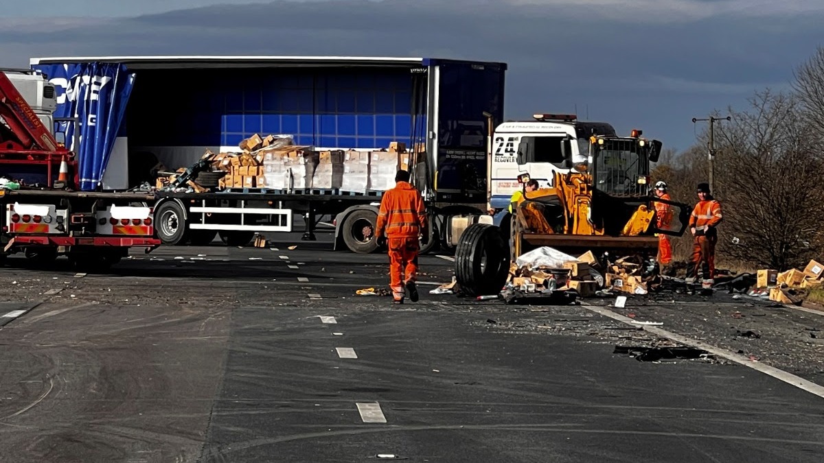 M180 closed eastbound after four vehicle crash near Thorne in