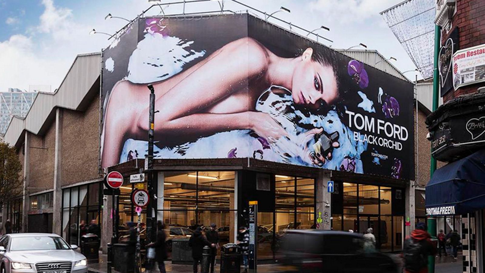 cara delevingne black orchid