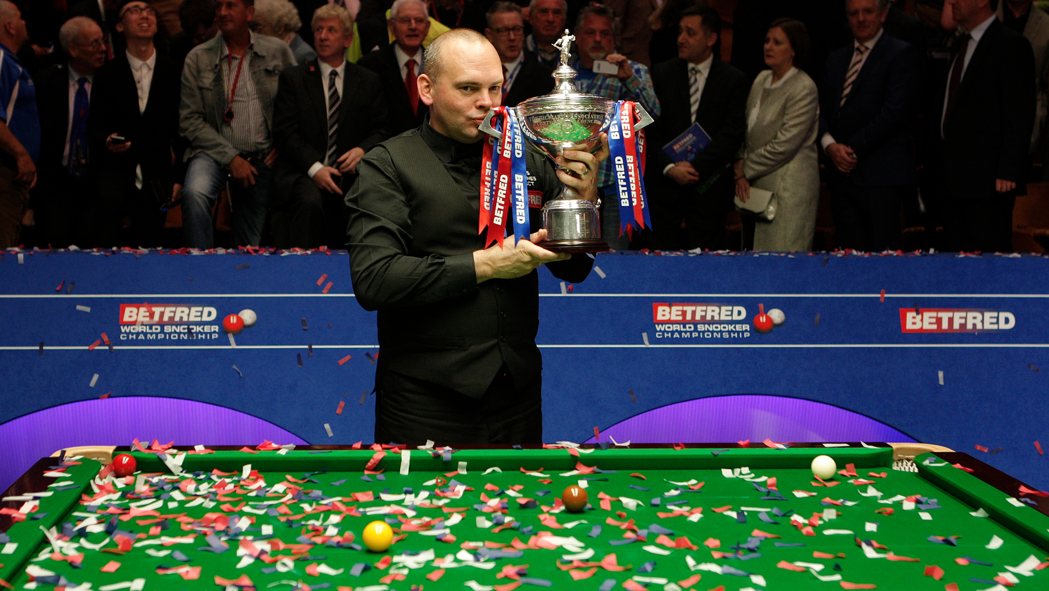 Essex snooker club celebrates its down-to-earth world champion ITV News Anglia