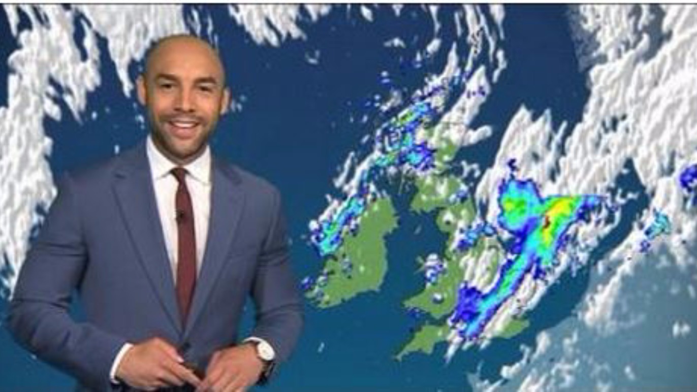 Clear skies point to chilly night ahead | ITV News