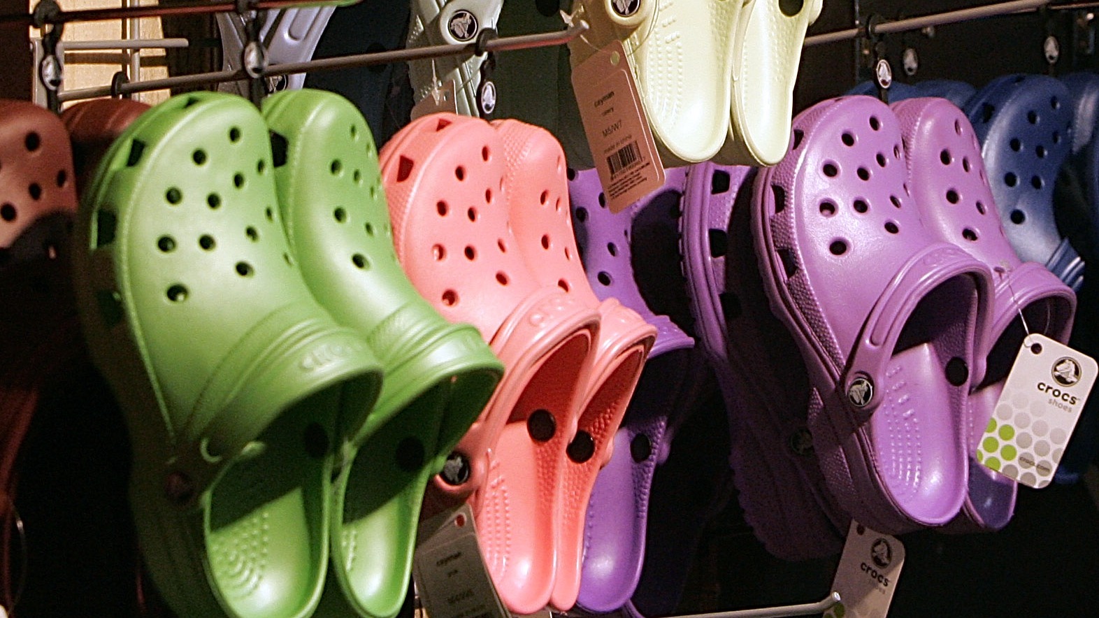 Crocs enjoys soaring sales as Covid pandemic upends shoe sector | ITV News