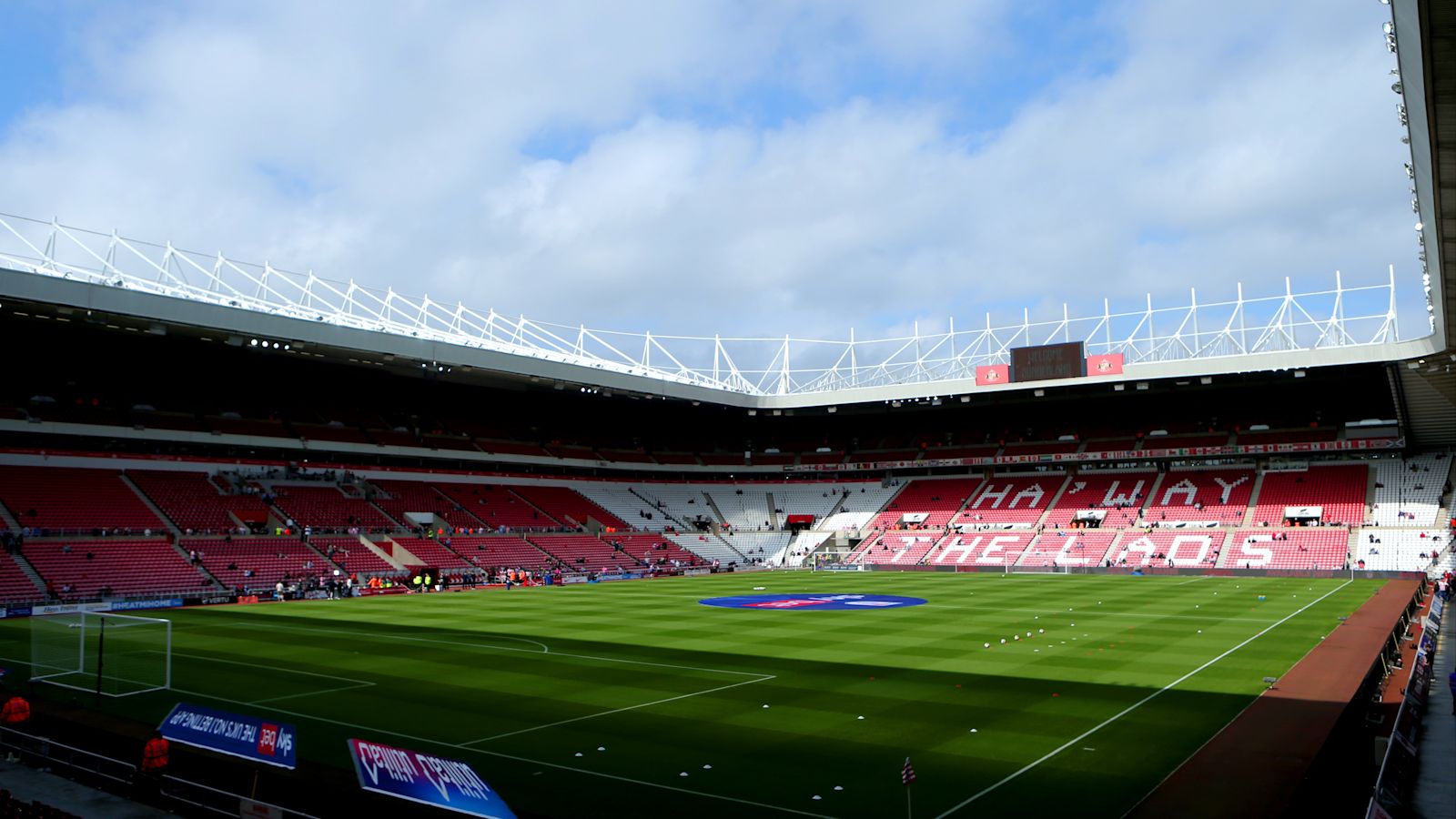 Wear-Tyne Derby: Women's teams meet in first competitive match between ...