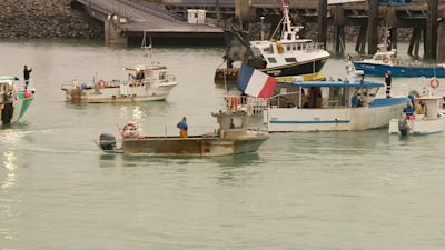 French fishermen blockade Jersey's harbour in protest over fishing rights.