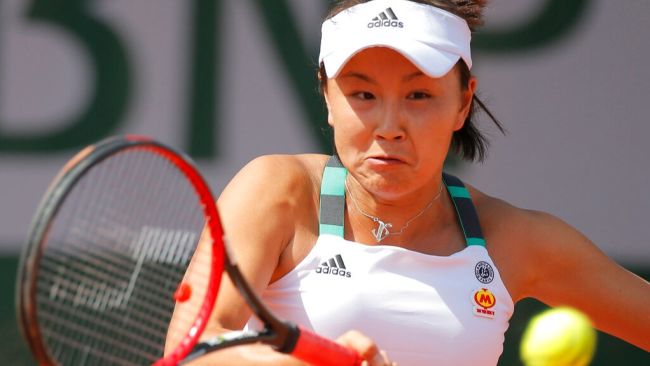 FILE - China's Shuai Peng plays a shot against Romania's Sorana Cirstea during their first round match of the French Open tennis tournament at the Roland Garros stadium, in Paris, France. Tuesday, May 30, 2017. Chinese authorities have squelched virtually all online discussion of sexual assault accusations apparently made by the Chinese professional tennis star against a former top government official, showing how sensitive the ruling Communist Party is to such charges. (AP Photo/Michel Euler, File)


