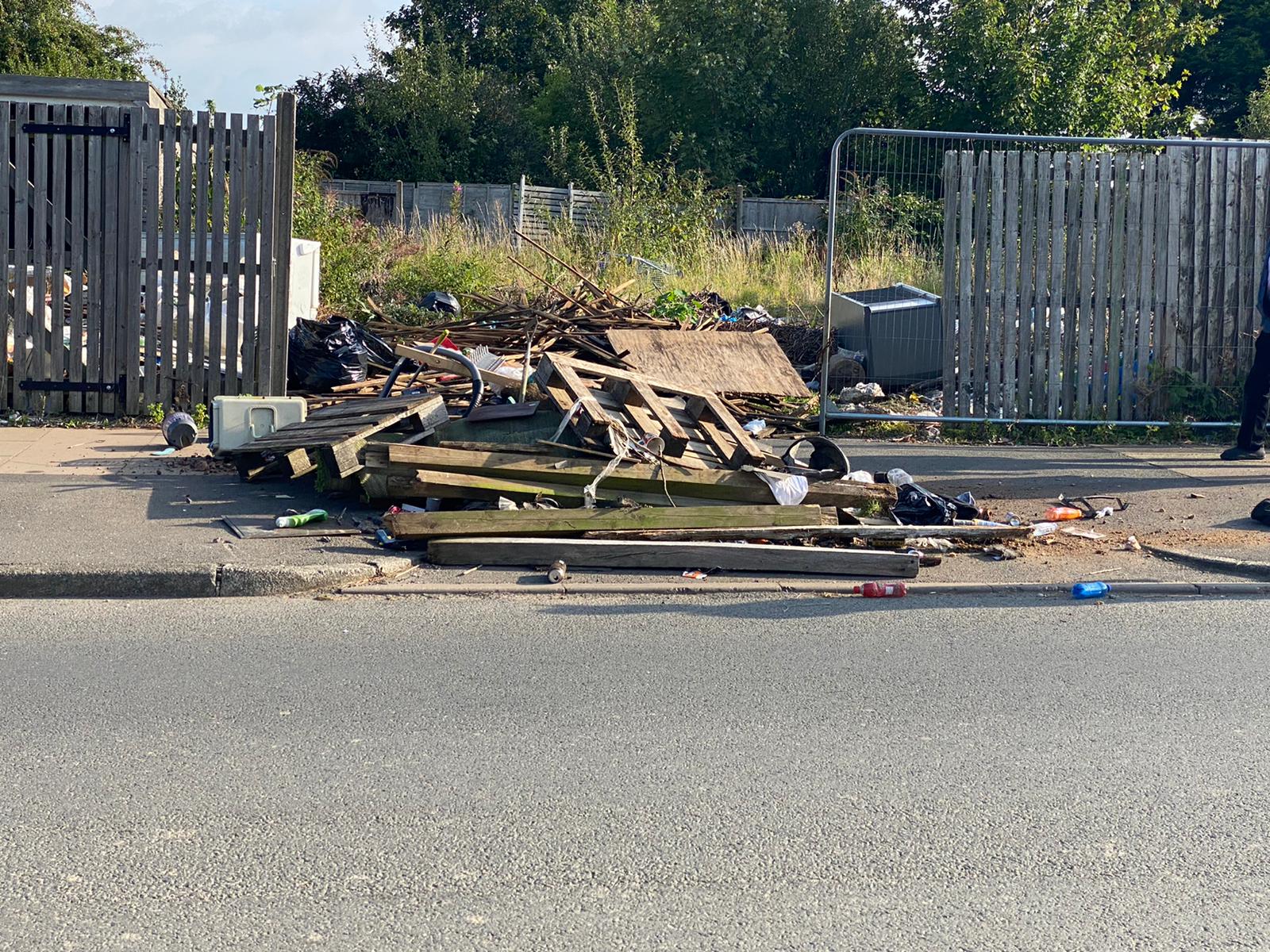 fly-tipper-piles-rubbish-on-street-before-fleeing-leaving-residents