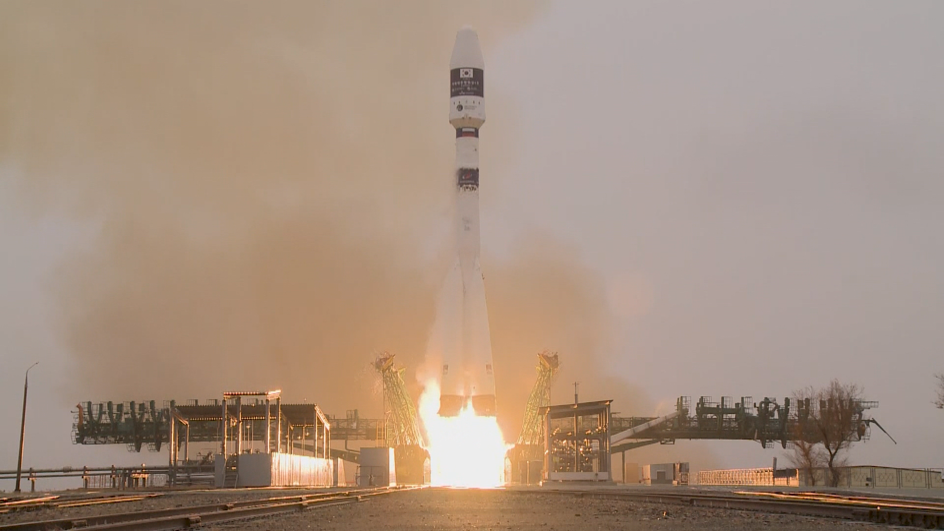 Бэк ракета. Космодром Байконур старт ракеты Союз-2.1а. Космодром Байконур запуск ракеты Союз. Космодром Байконур Восток 1. Ракета Союз Байконур.