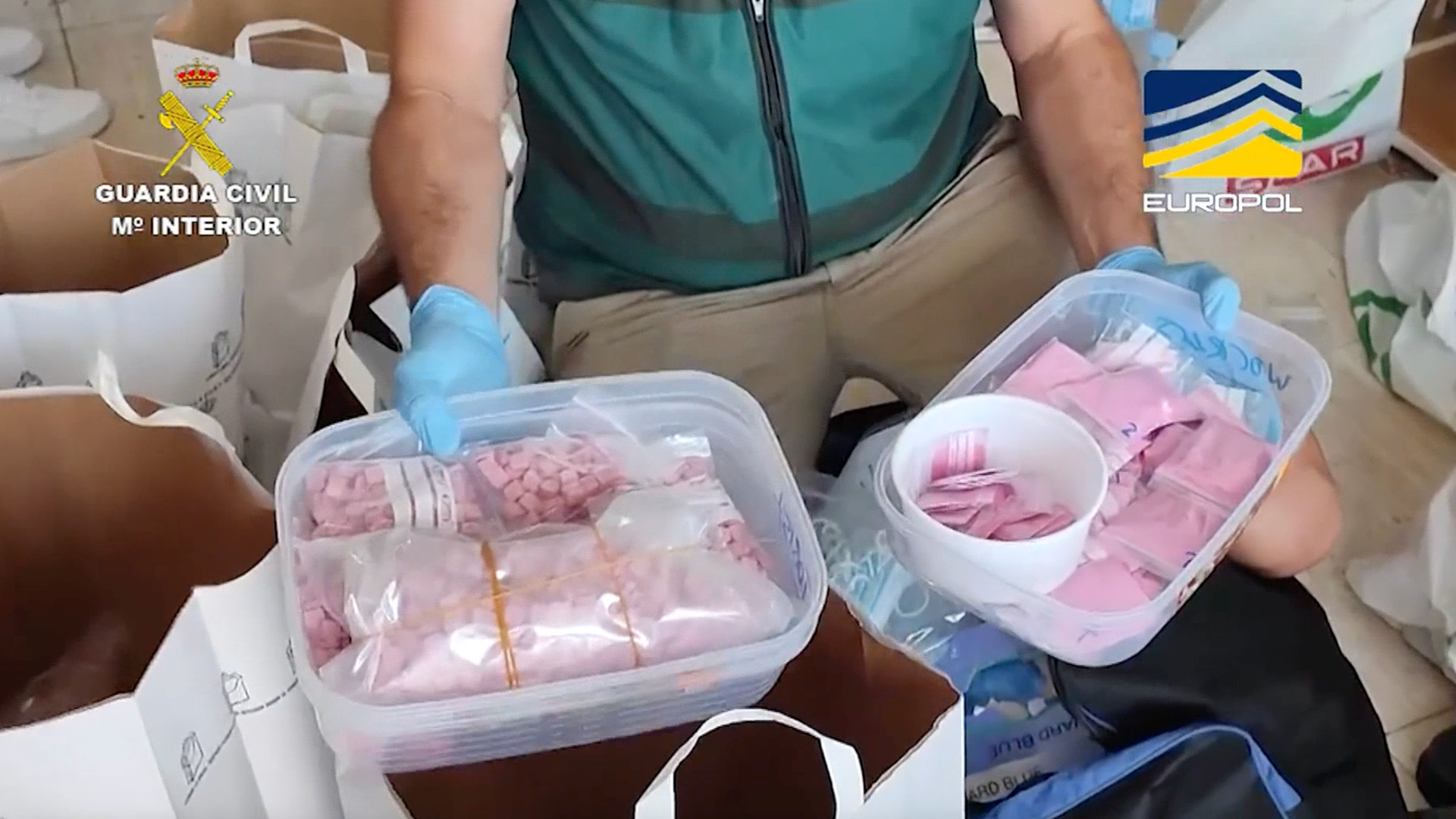 A haul of pink cocaine seized by police in Ibiza as part of a series of raids. qhiukiqrihzinv