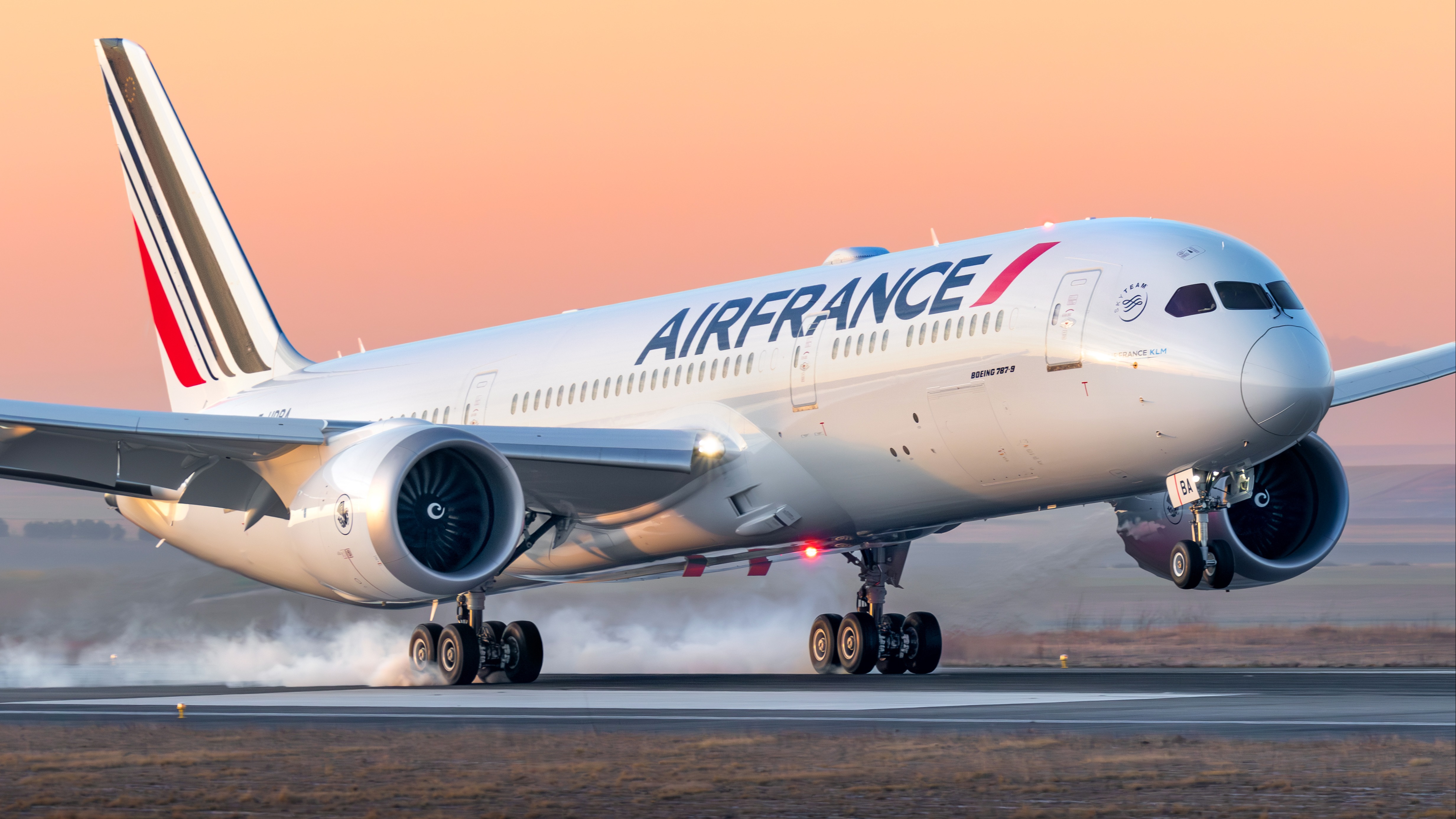 Migrant deportations 'will go ahead', amid reports flight postponed
