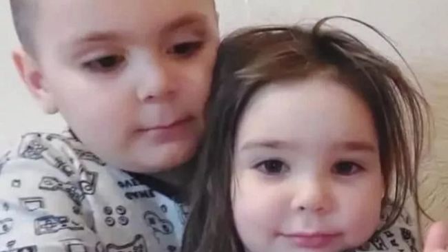 5 year old Louis Constantin Busuioc and his 3 year old sister Desire-Elena Busuioc