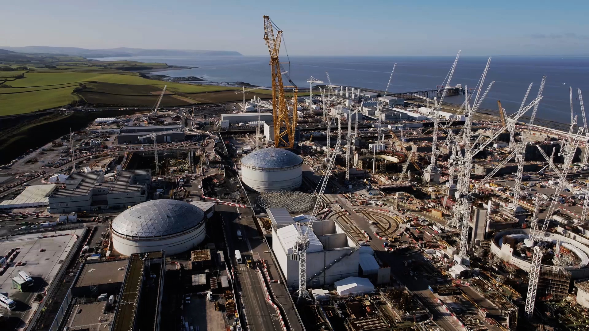 Hinkley Point C death Man in his 40s suffered crush injury in