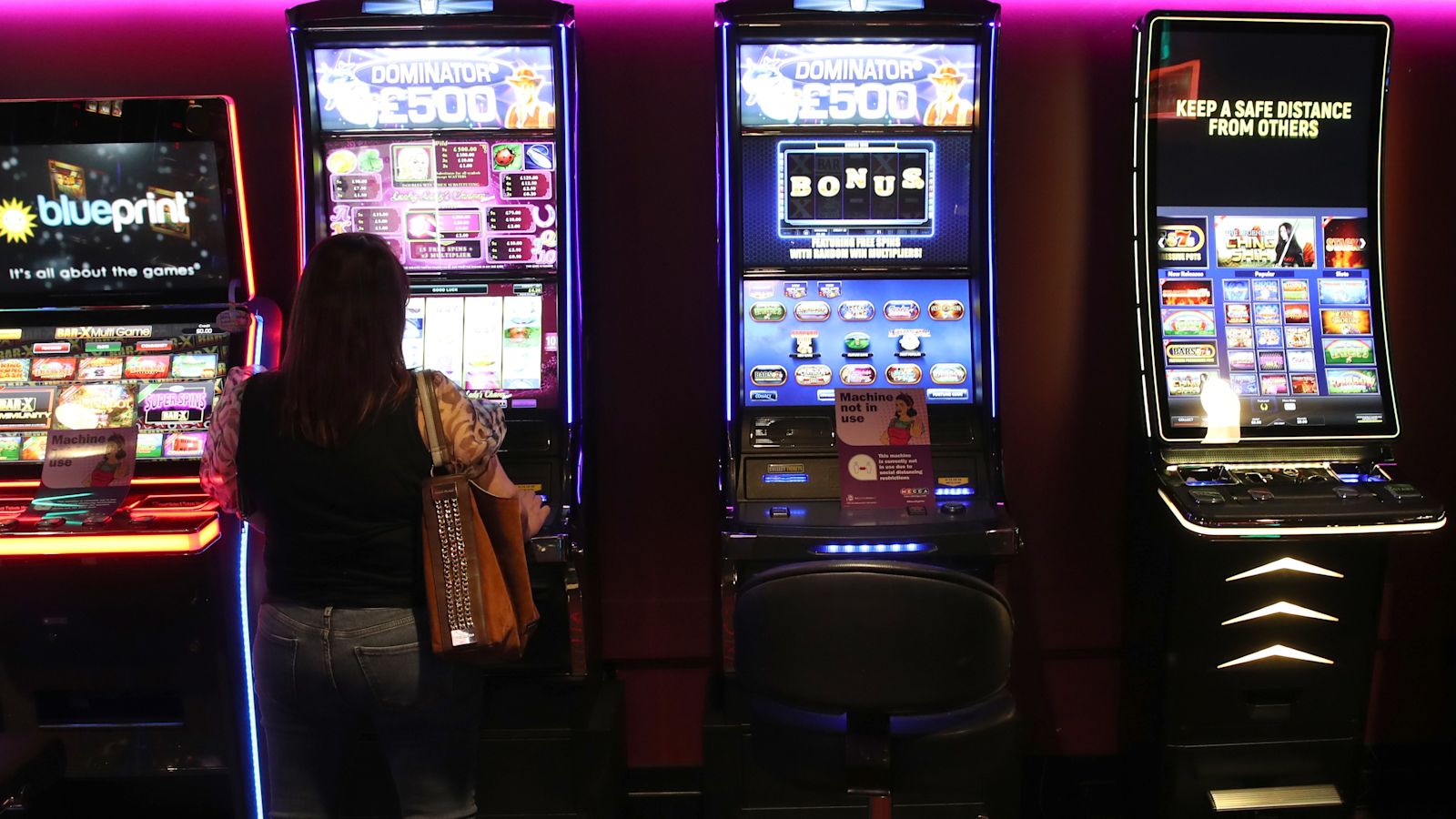 Why are so many slot machine shops in our high streets? | ITV News