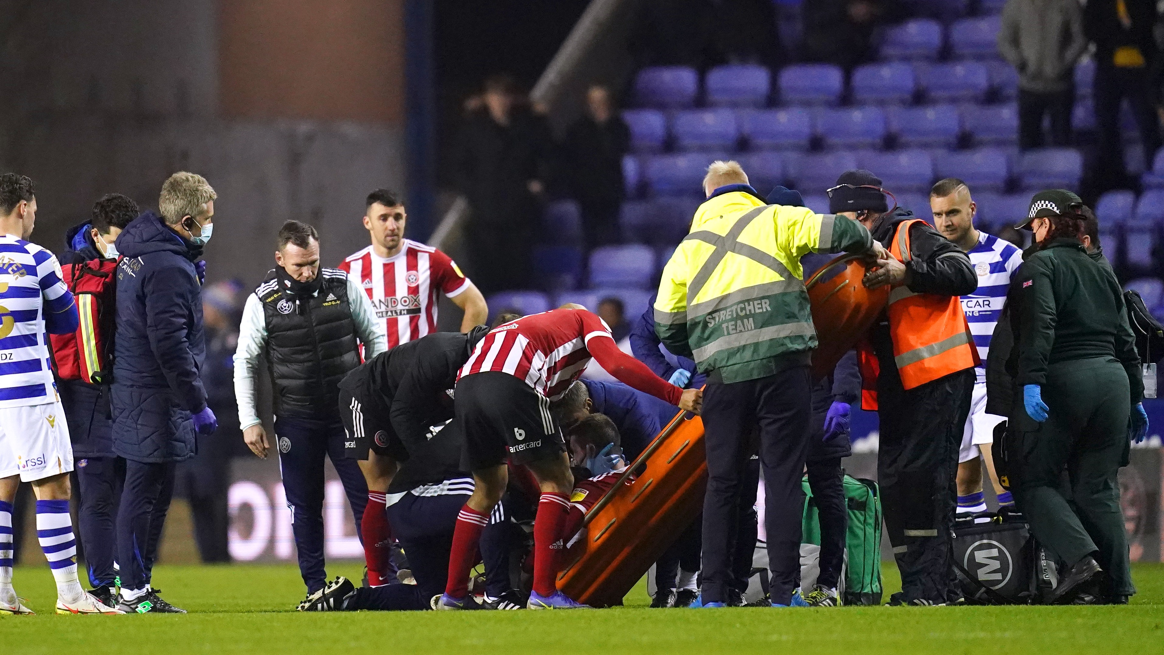 john fleck sheffield united midfielder discharged from hospital after collapsing on pitch itv news