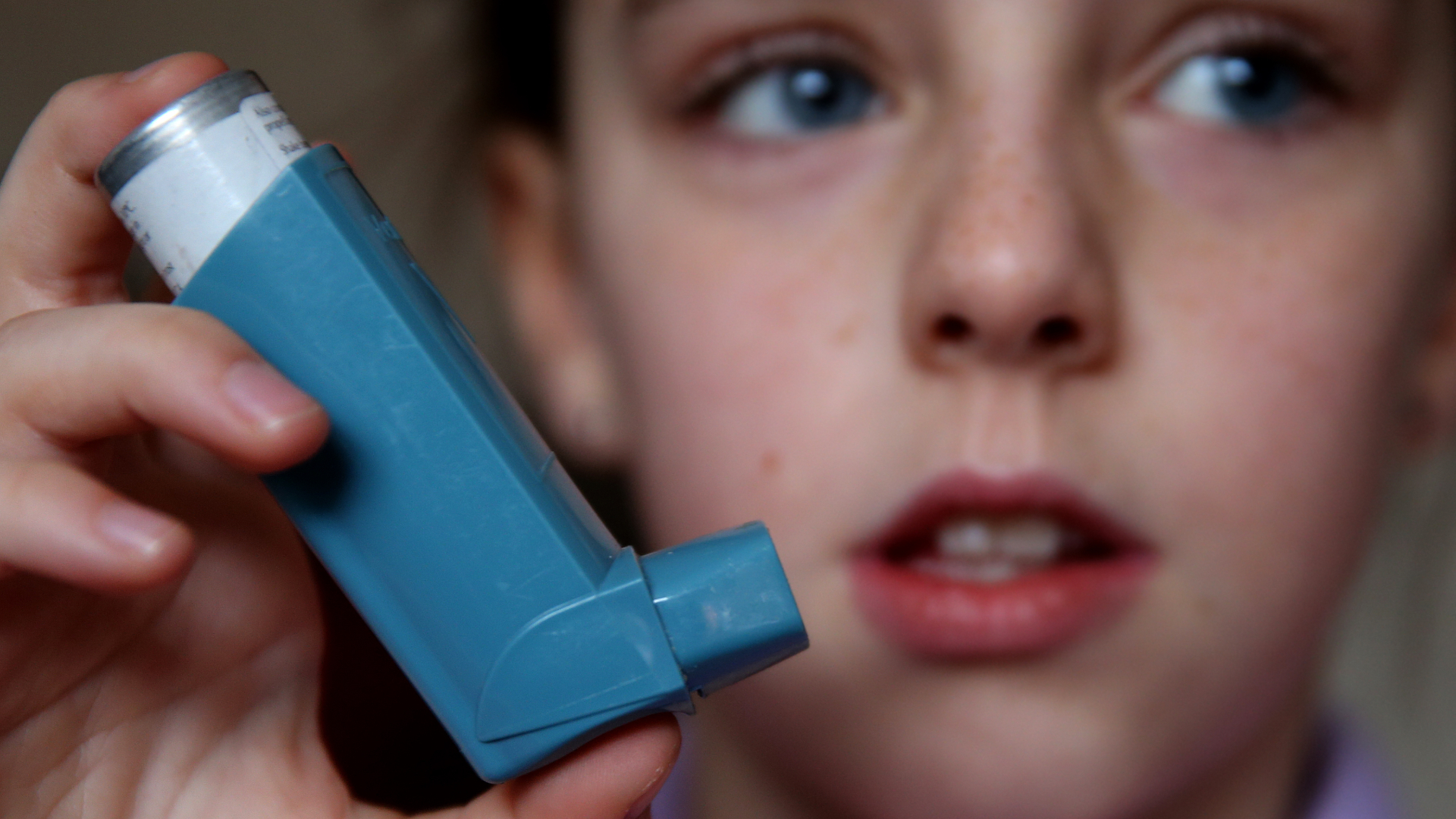 Wonder Drug Injection For Asthma Sufferers Approved For NHS Use But   Inhaler 