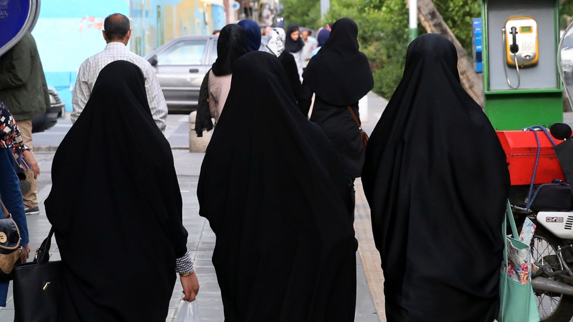 Iran's morality police resume street patrols to enforce headscarf laws ...
