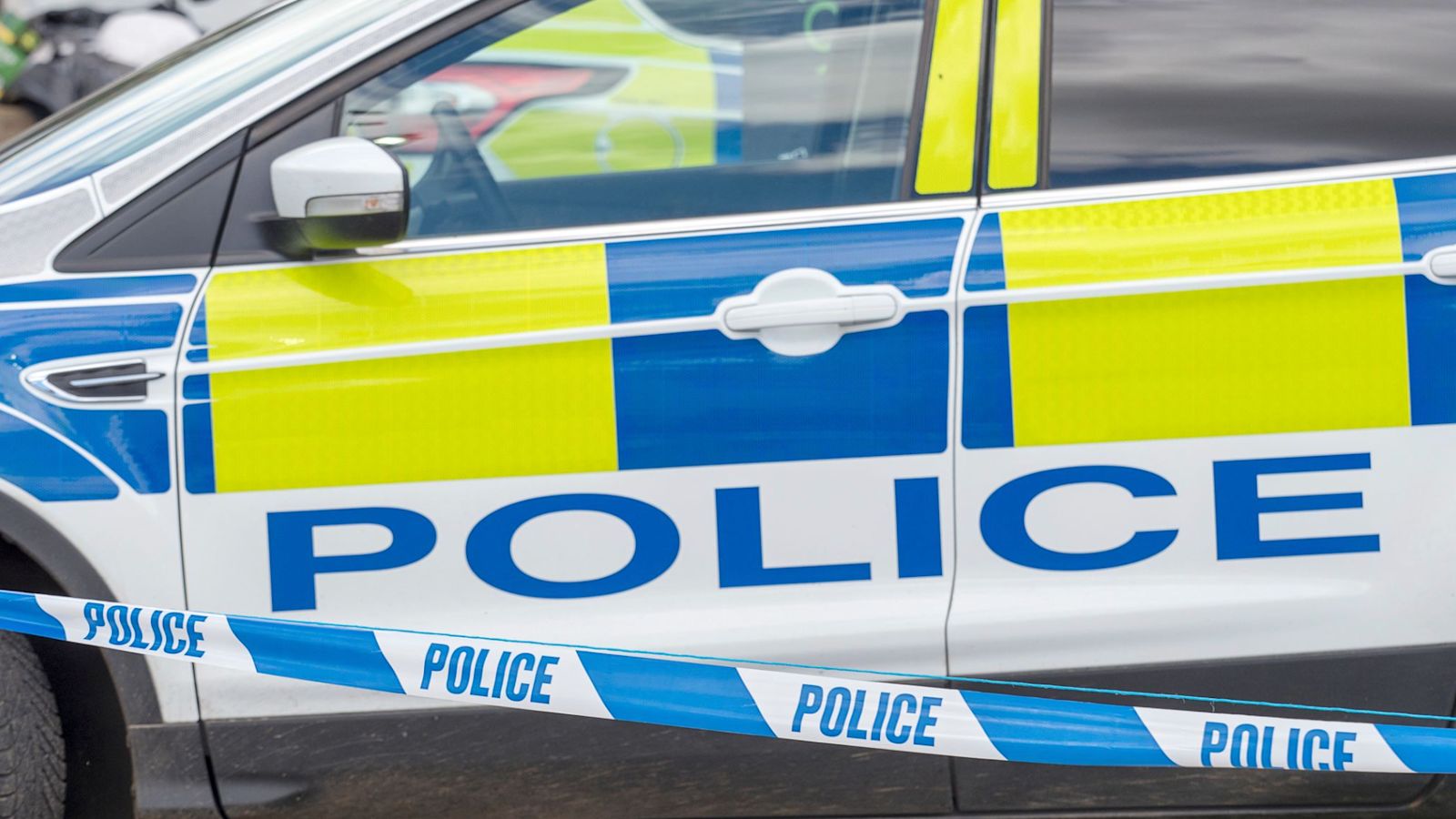 17-jähriger Junge nach „schrecklicher Gewalt“ in Luton erstochen ...