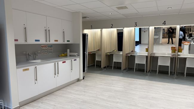 Injection bay areas in the Using Space at Thistle Centre Safer Drugs Consumption Facility in Glasgow. dqxikeidqkikdinv