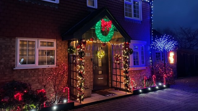 125 Chamale Cove Christmas Lights 2022 Deck The Halls: Getting In The Festive Spirit With Creative Christmas Lights  Displays | Itv News Anglia