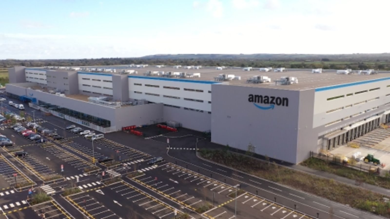 Amazon Ware Plans to expand Amazon warehouse site revealed in Swindon | ITV News ...