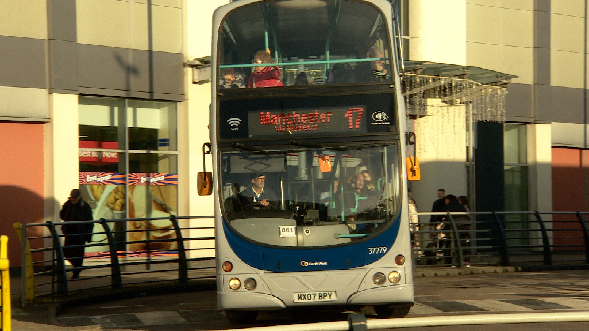 Manchester Bus Drivers To Launch "all-out Strike" Later This Month ...