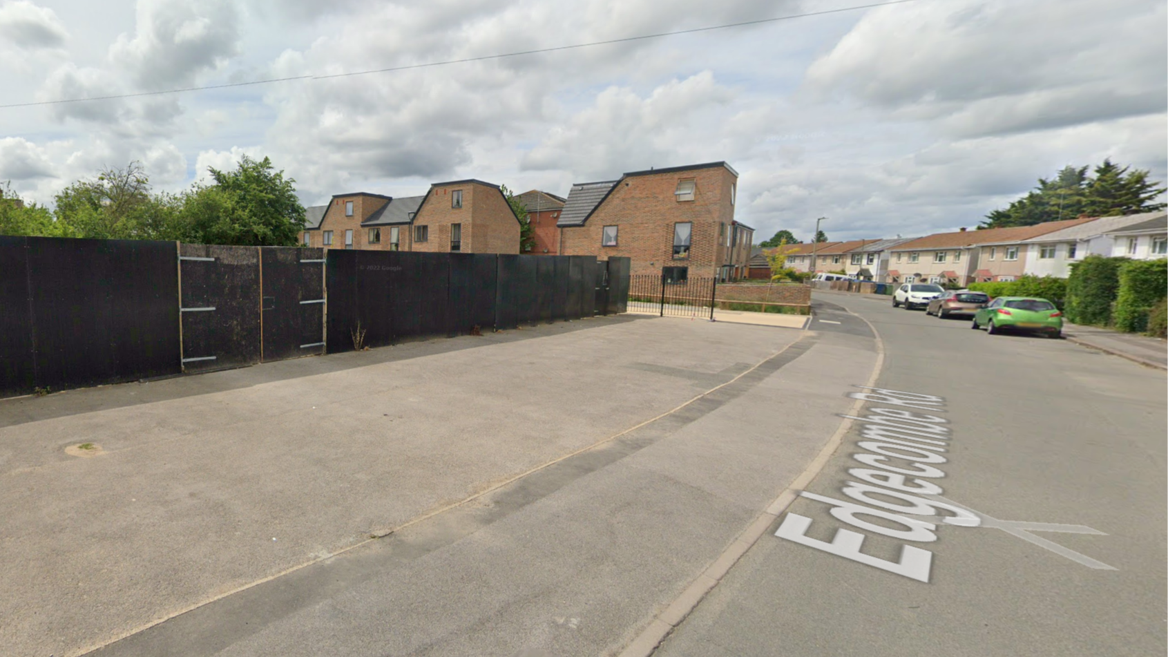 Man in serious condition after being stabbed multiple times in Oxford ...