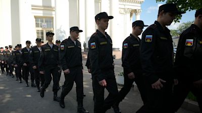Russia increases conscription age from 27 to 30 to meet troop targets ...