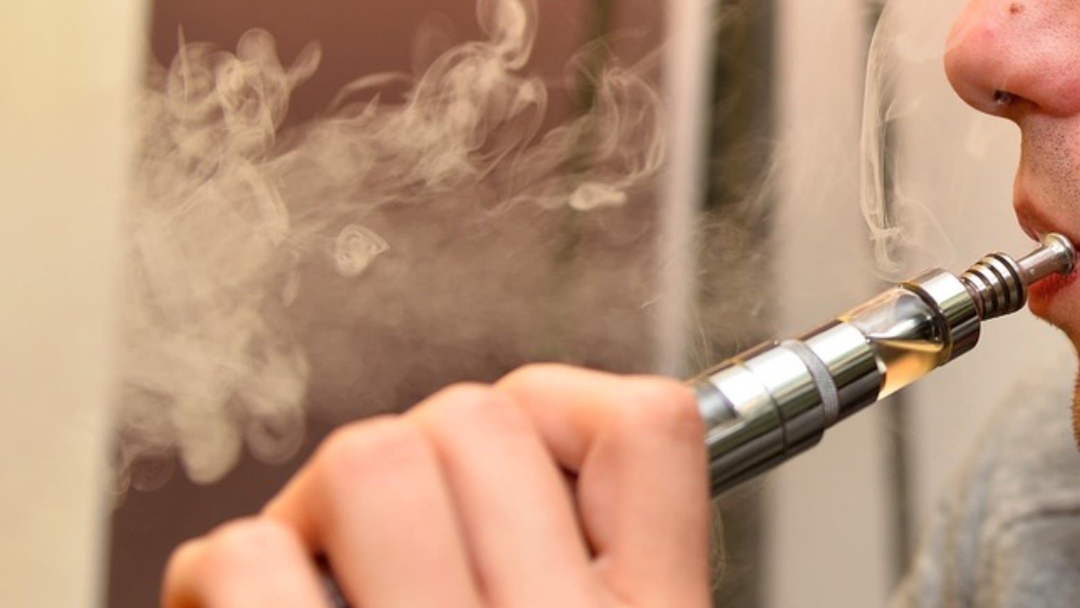 E cigarette ban Mark Drakeford s public health gamble ITV News