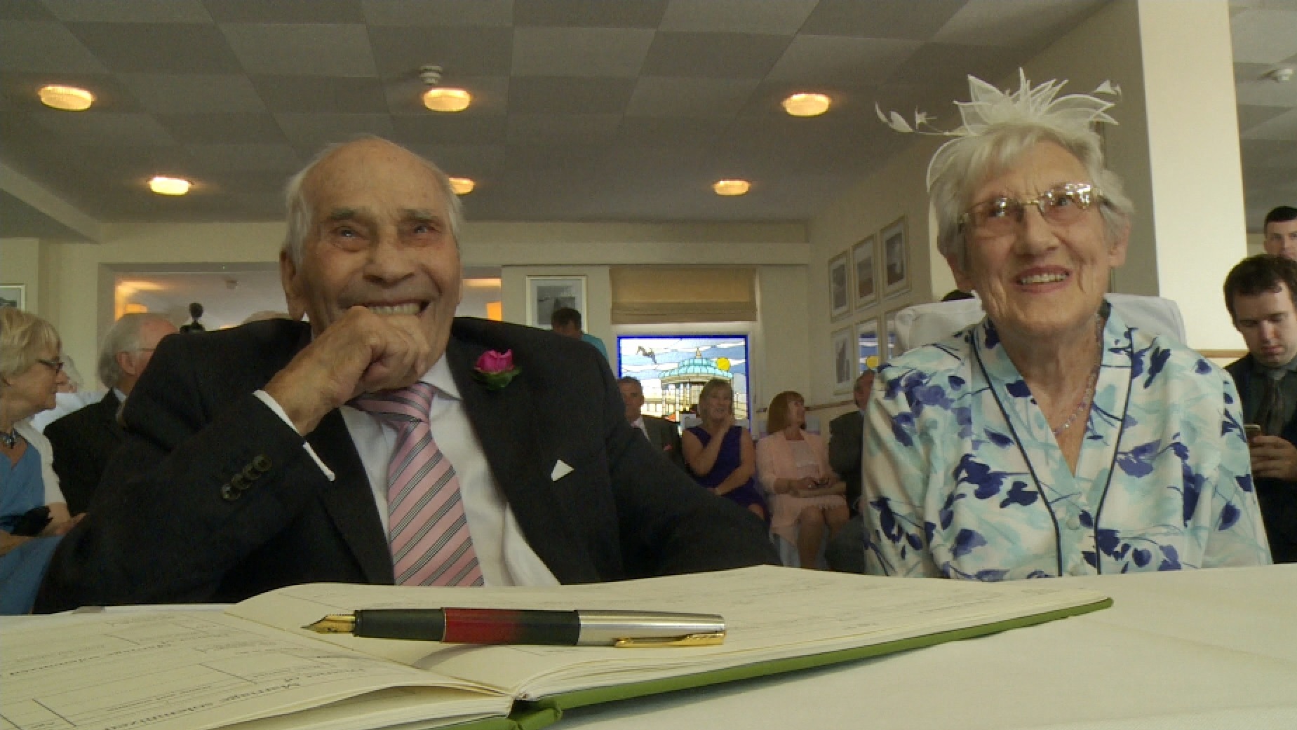 Sussex couple George Kirby and Doreen Luckie become the oldest in