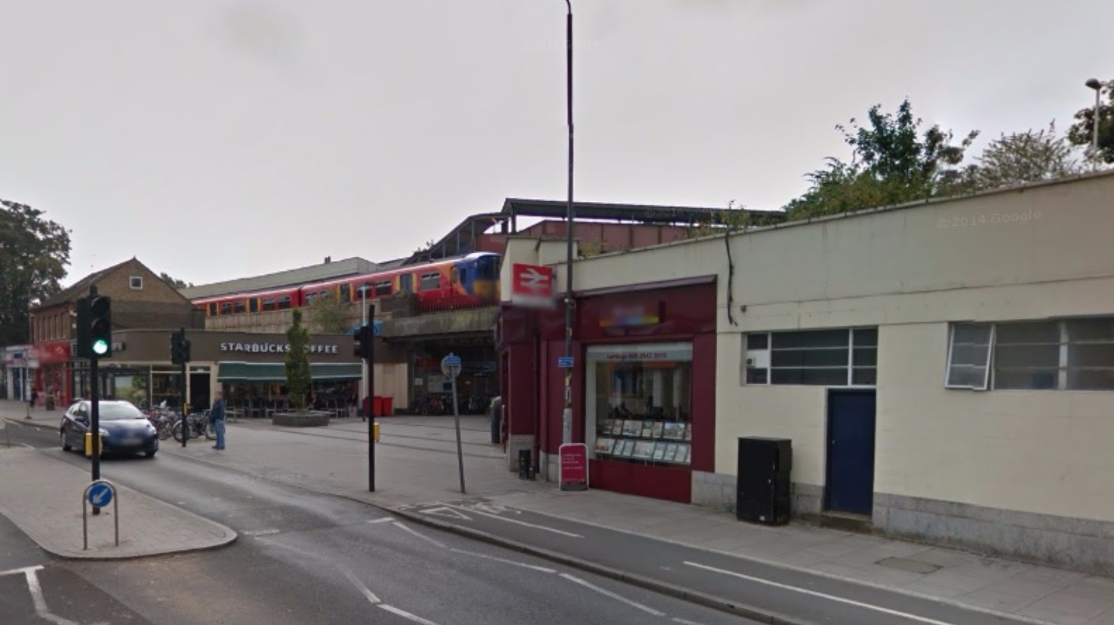 Man killed after being hit by a train in south London | ITV News London
