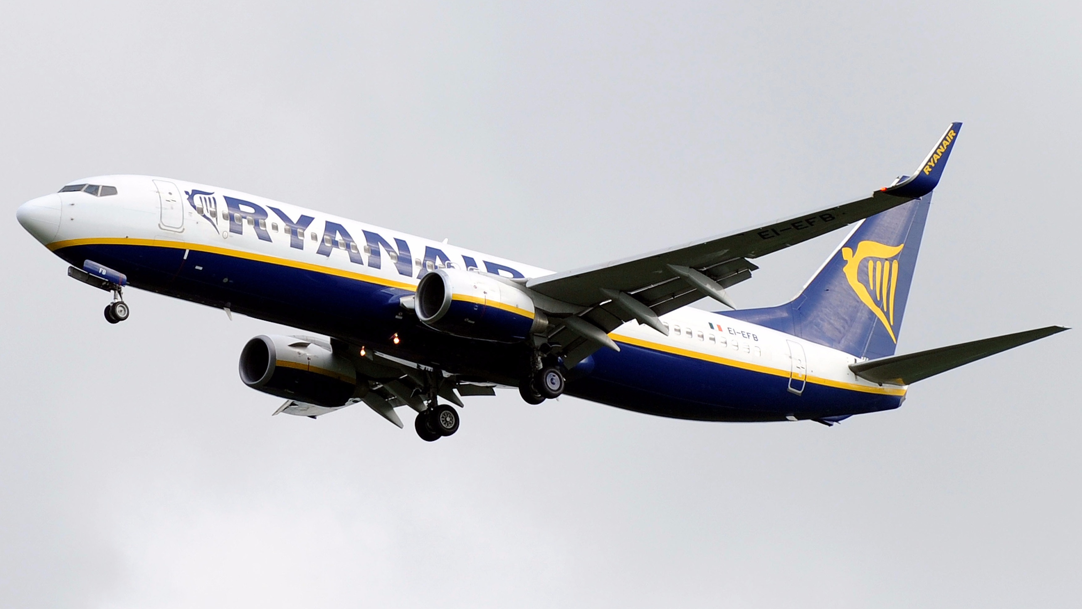 ryanair-bans-duty-free-alcohol-on-uk-to-ibiza-flights-itv-news