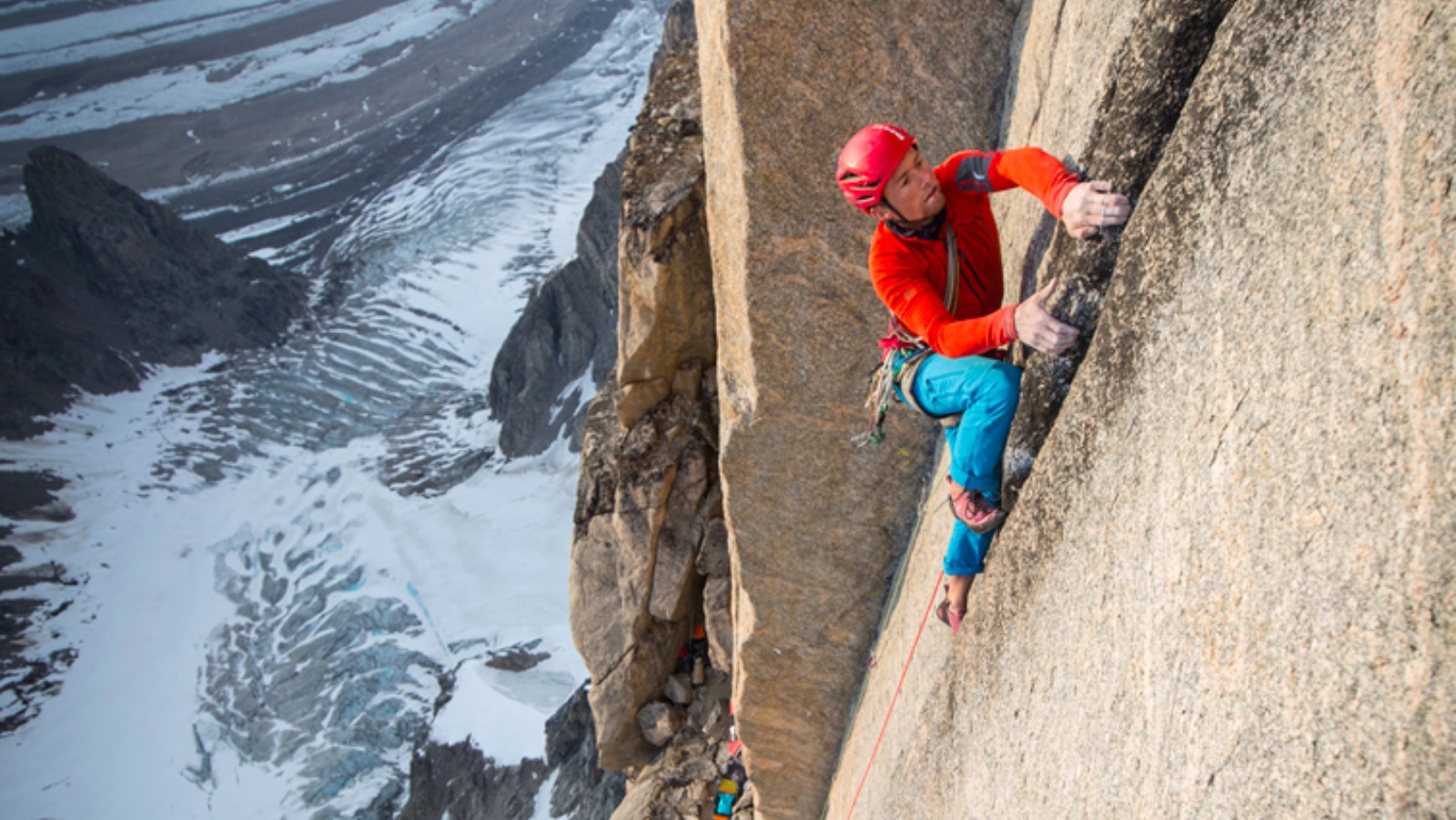 Cumbrian climber first to conquer 'Mirror Wall' | ITV News Border