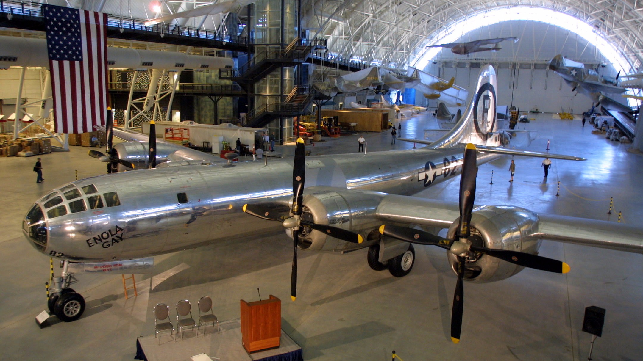 enola gay smithsonian exhibit planned for 1995