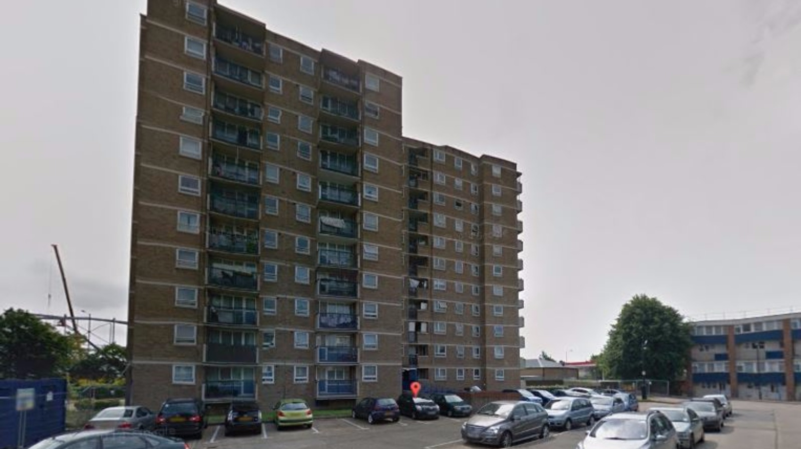 Murder detectives investigate death of woman who fell from block of