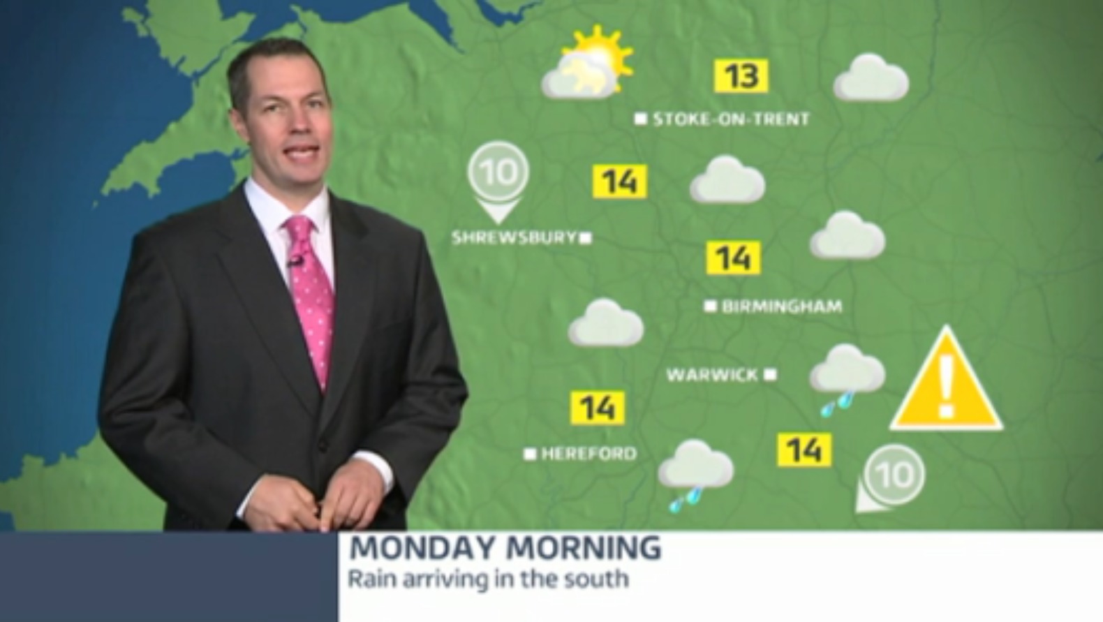 West Midlands Weather: Heavy rain with a risk of thunder | ITV News Central
