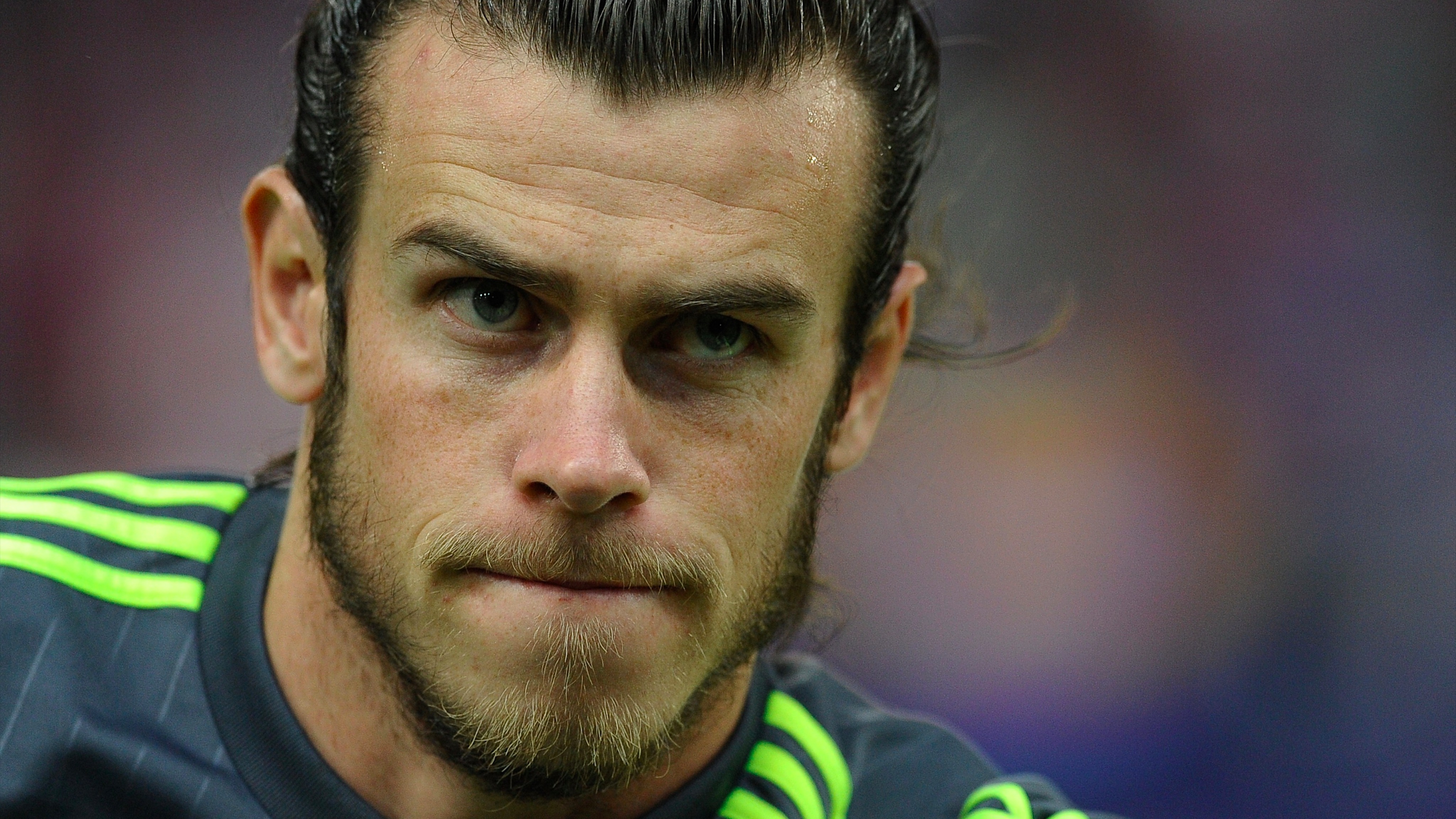 Gareth Bale blamed for 'Post Boxes of Wales' calendar flop ...