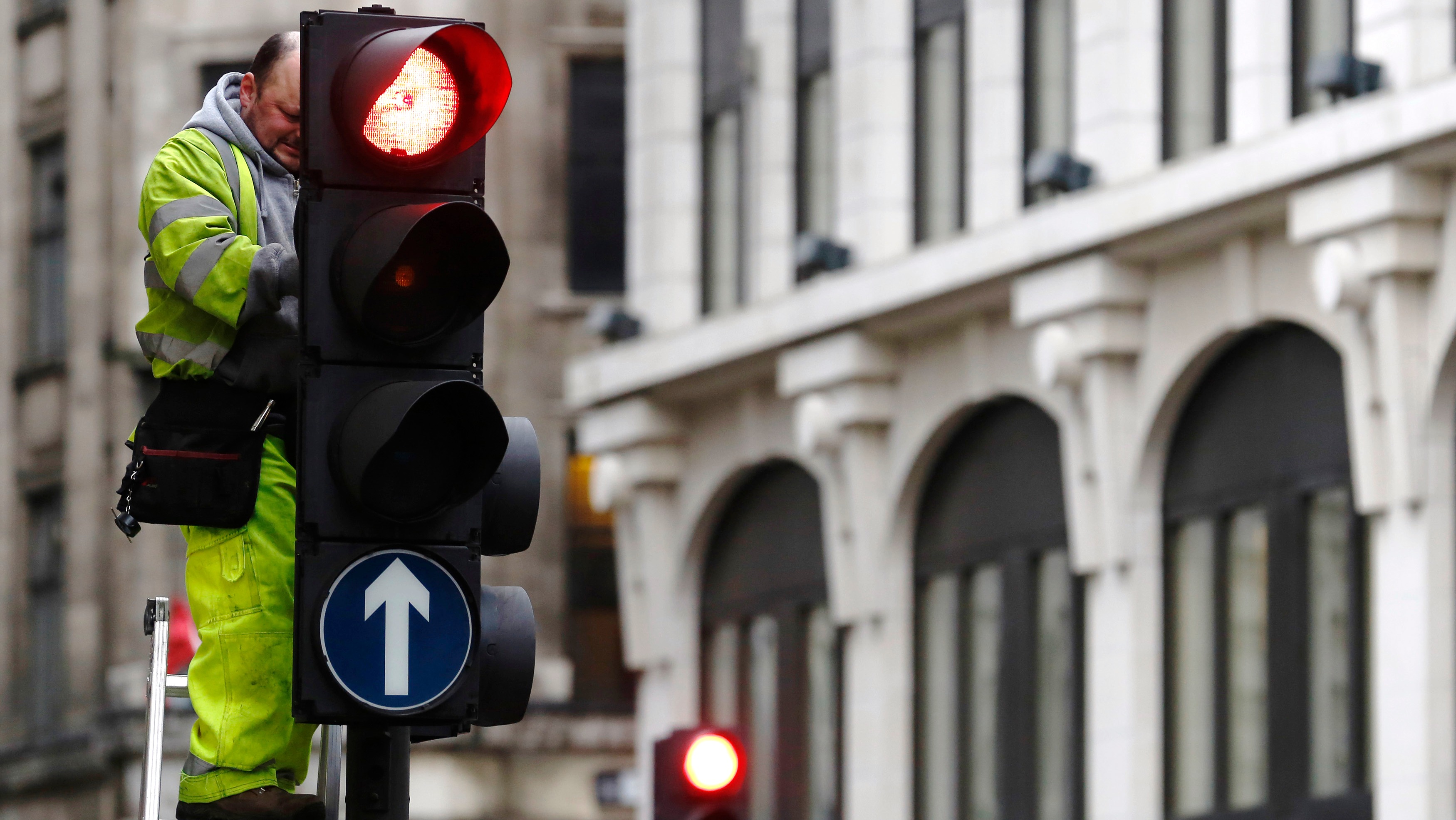 Traffic lights across the city - how many your area? | ITV News London